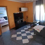 Piso Yade En Oviedo, Proximo A Vegas Con Parking Y Wifi *
